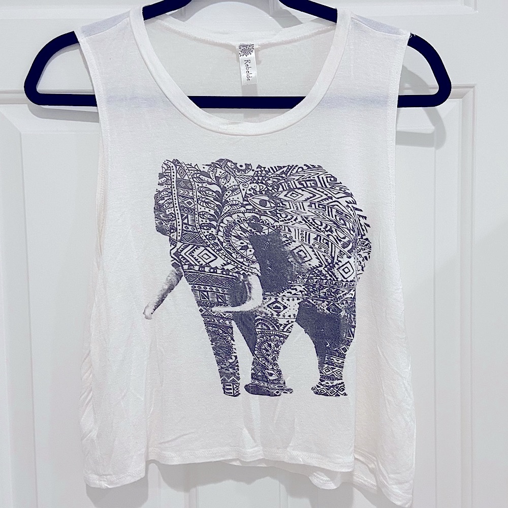 REBELDE White Cropped Graphic Tank with Elephant